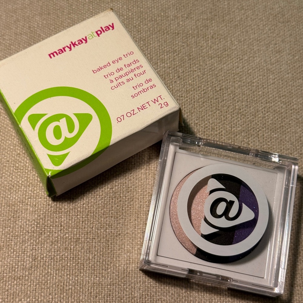 Mary Kay at Play Baked Eye Trio Purple Eclipse Eyeshadow Palette 2g New in Box